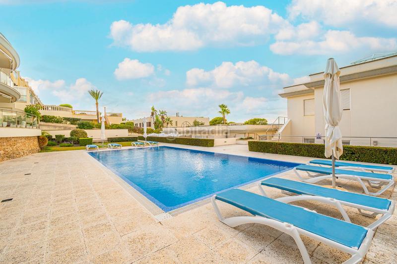 Foto adf2f7de-aa27-40b5-a244-a69ed98bdefa. Alquiler piso vive el mediterraneo piso con piscina y mar a tus pies en Llucmajor