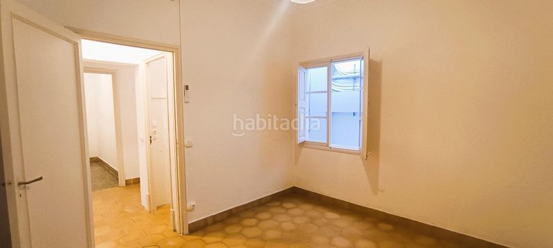 Foto 073e6a23-77fa-4fb8-b74a-74e9854fa53f. Alquiler piso se alquila vivienda con historia, luz y carácter en el corazón de palma en Palma de Mallorca