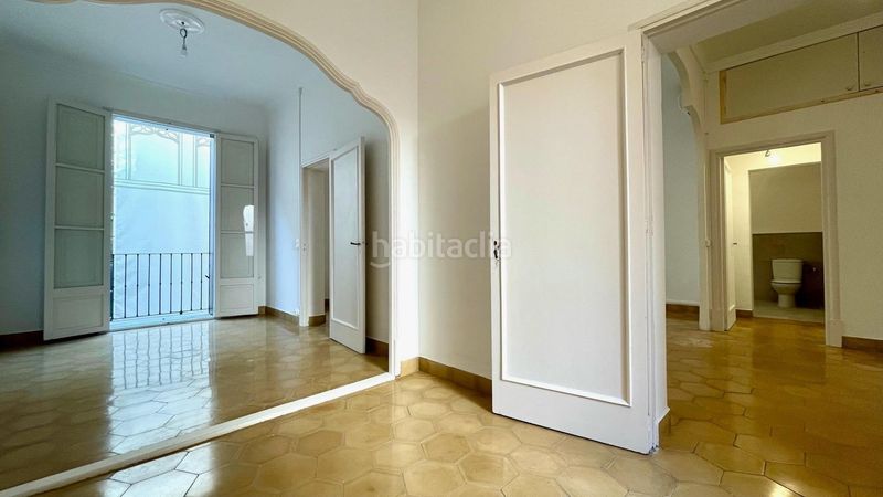 Foto a5e28e03-81b3-424a-b7ff-fe3b52aefb2f. Alquiler piso se alquila vivienda con historia, luz y carácter en el corazón de palma en Palma de Mallorca