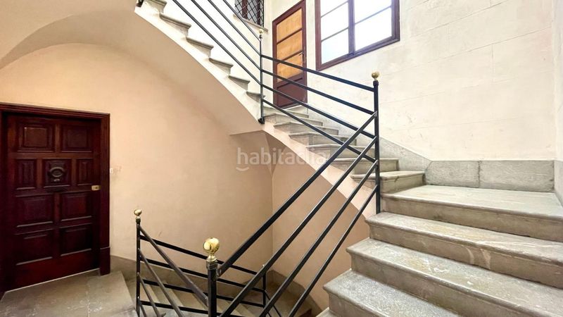 Foto e55e86fb-9029-4248-be6e-d75218c73859. Alquiler piso se alquila vivienda con historia, luz y carácter en el corazón de palma en Palma de Mallorca