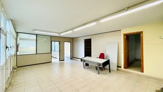 Alquiler Oficina en Son Anglada. Oficina luminosa de 100 m2 en can valero  esquina, exterior y co