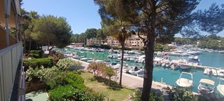 Rent Flat in Santa Ponça. Vive frente al mar luminoso piso con terraza y parking en santa