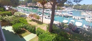 Rent Flat in Santa Ponça. Vive frente al mar luminoso piso con terraza y parking en santa
