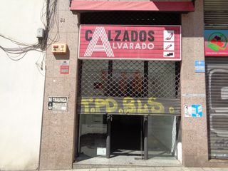 Lloguer Local Comercial  Carrer de sardenya. Local comercial de 49 m² con altillo en calle sardenya – servici
