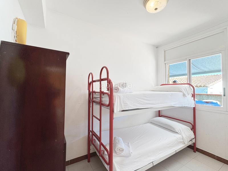 Foto 0496f962-602a-4592-9fc7-e6574a71707b. Apartamento en avinguda de montgó 9 con vista lateral al mar en Escala (L´)