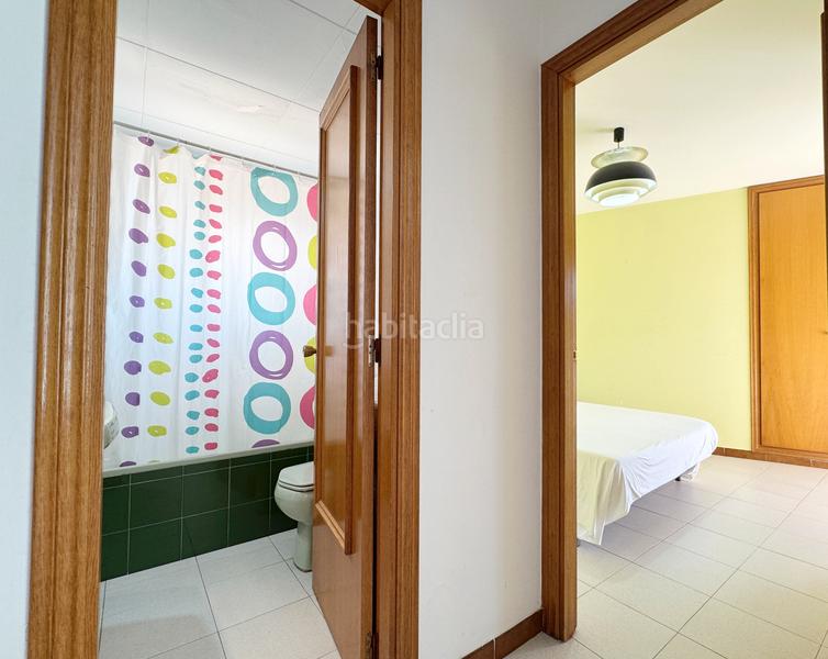 Foto 1b9f8d37-3d44-4b2b-8791-ab50e4254b08. Apartamento en avinguda de montgó 9 con vista lateral al mar en Escala (L´)