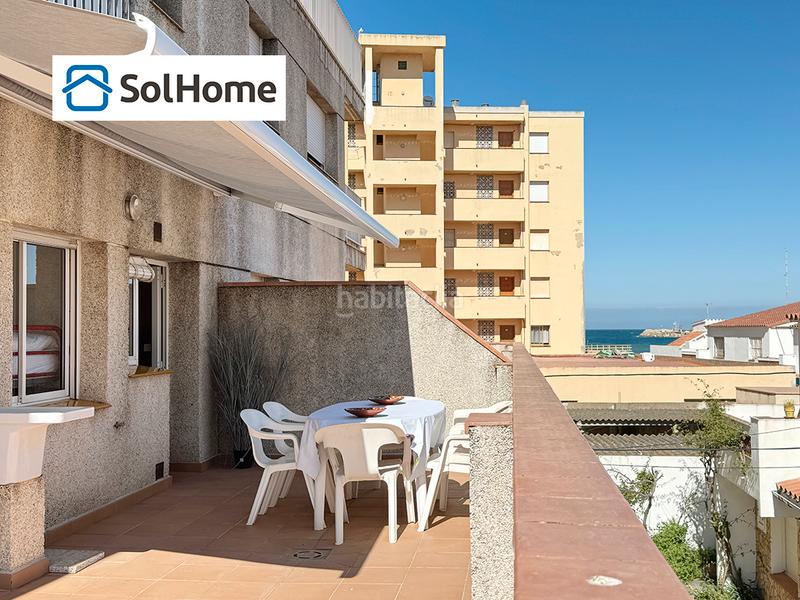 Foto 9e28bb8c-63d3-44f5-8886-a2278b1009bb. Apartamento en avinguda de montgó 9 con vista lateral al mar en Escala (L´)