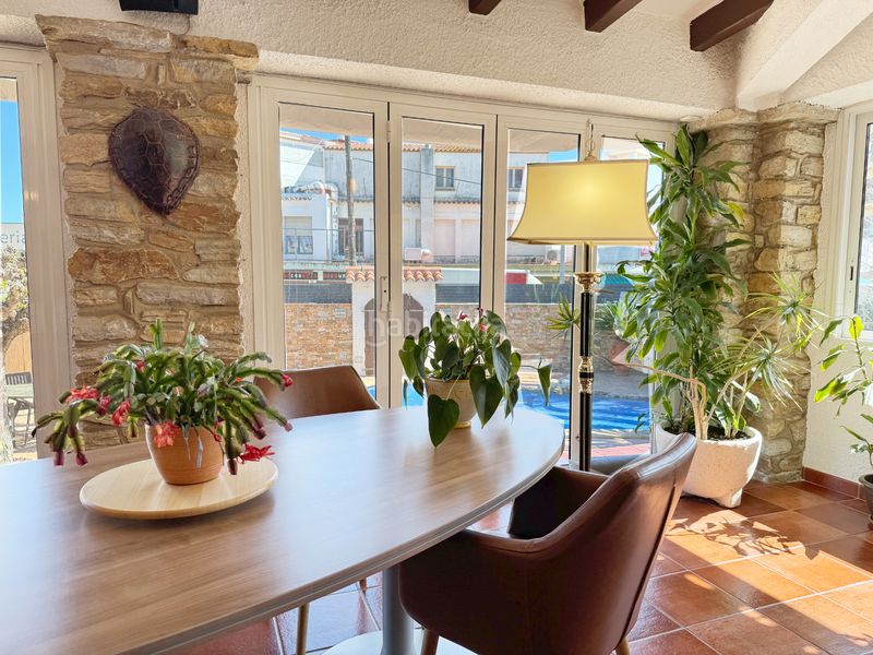 Foto 0d81b05a-ac4f-4f80-9ce6-a76918194e49. Chalet in carrer de figueres 1 in Riells Escala (L´)