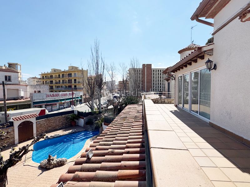 Foto 76717472-4ca6-4514-b477-edca0dec4940. Chalet in carrer de figueres 1 in Riells Escala (L´)