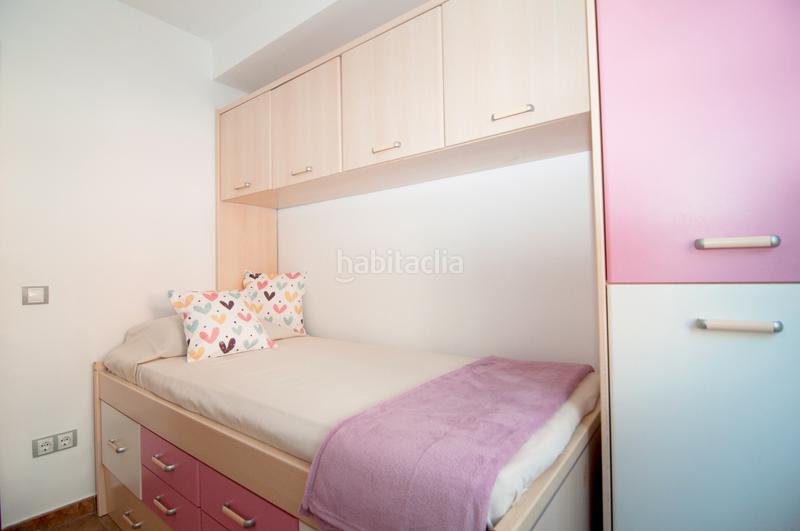 Foto c03ef3ac-aca1-4d12-8100-d7bf2d6ab795. Apartament a carrer tramuntana 32 a Eixample Residencial Escala (L´)