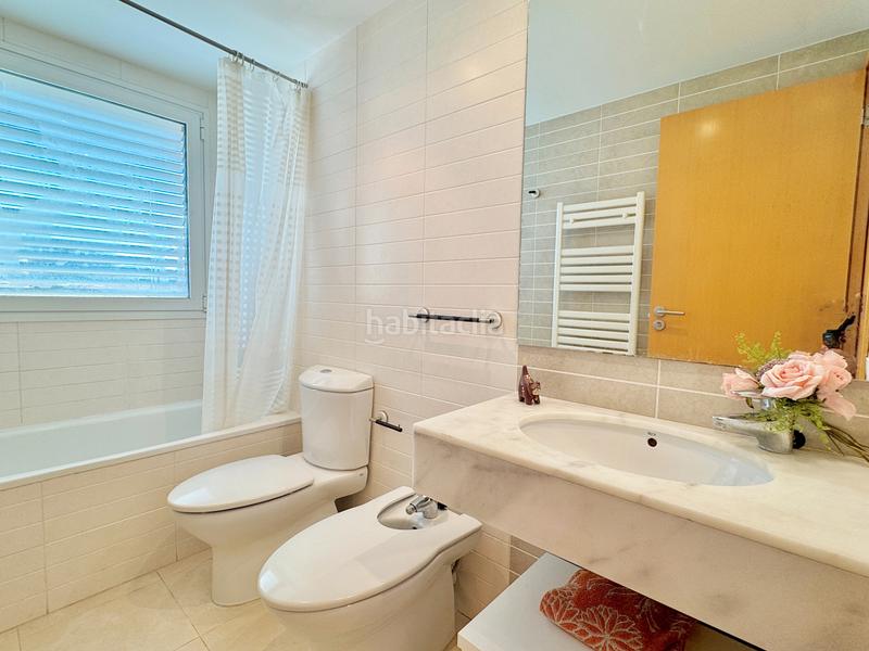 Foto 0ab3b675-795f-4331-9712-b1cde1298ed9. Apartamento en avinguda Riells 94 primera línea de playa en Escala (L´)