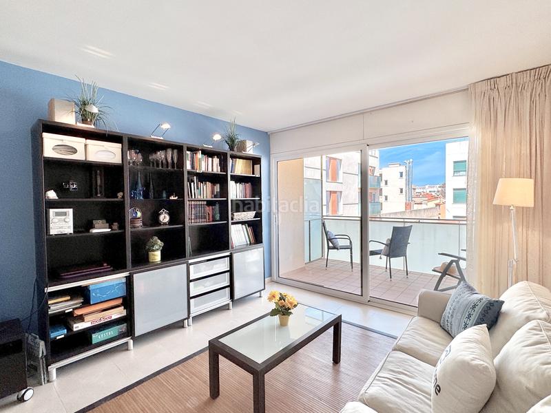 Foto 612000fb-ed69-4d11-9b73-b84cb6f26f18. Apartamento en avinguda Riells 94 primera línea de playa en Escala (L´)