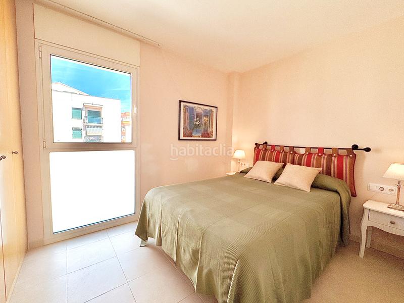 Foto e937a7ae-343f-4f9e-bcb4-f73e80e49c52. Apartamento en avinguda Riells 94 primera línea de playa en Escala (L´)