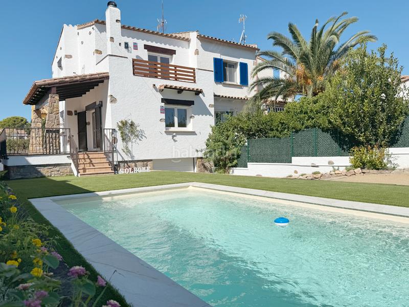 Foto 5130468a-3b61-4174-8cb2-def7b97b9840. Maison jumelée avec cheminée chauffage parking piscine dans Escala (L´)