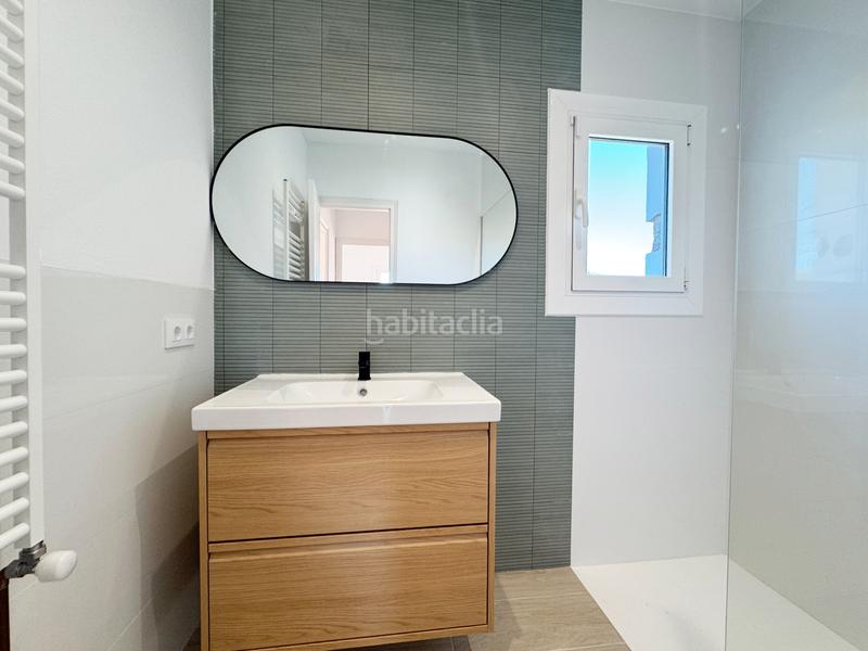 Foto a08f76d9-c7ff-4a9f-bba7-661ccb233631. Maison jumelée avec cheminée chauffage parking piscine dans Escala (L´)