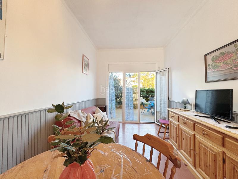 Foto 344cce77-b137-46c2-9bd2-2c2599d05a3d. Piano terra in plaça castelló d'empúries 6 in Riells Escala (L´)