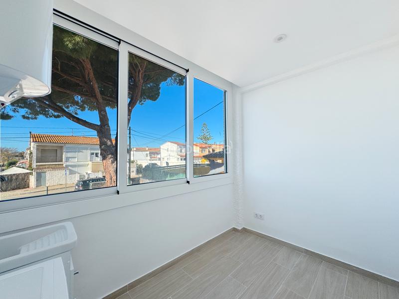 Foto 48fffde2-8717-4815-8b28-7ce8a1bf1585. Appartement dans carrer lleida 21 dans Riells Escala (L´)