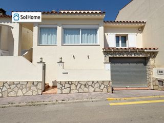 Casa a schiera  Carrer gavià 13. Llena de posibilidades