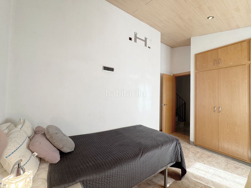 Foto a783d836-9a33-4c13-98b3-2f86b0914715. Semi detached house in carrer gavià 13 in Eixample Residencial Escala (L´)