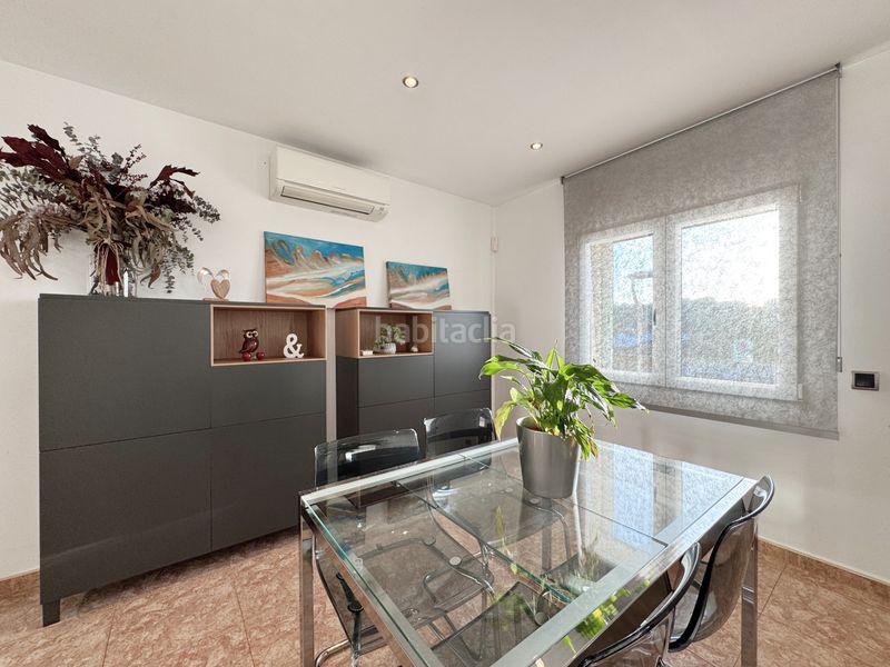 Foto cc7c3834-babe-4655-8fcb-dc80ecb62bb7. Semi detached house in carrer gavià 13 in Eixample Residencial Escala (L´)