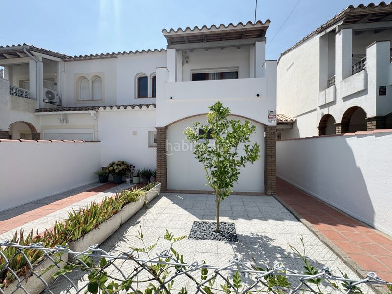 Foto a6636bd4-b2ea-42c5-a065-be8d285de38d. Casa adossada amb calefacció aparcament a Montgó Escala (L´)