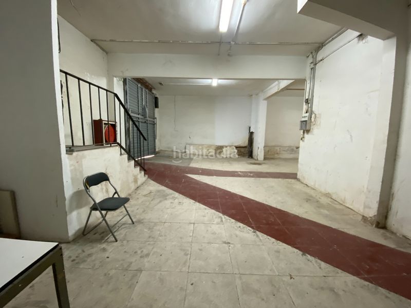 Foto 64697ce1-6a71-44a1-a0b2-c8dec2547fb1. Local comercial a carrer de milà 18 a Llatí Santa Coloma de Gramenet