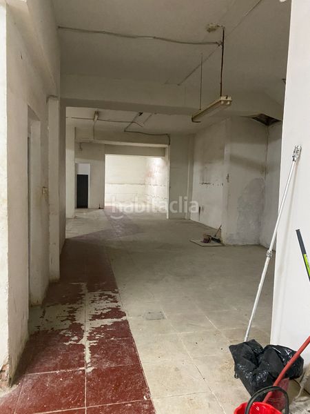 Foto 66435906-26a3-4ab0-b683-ff65478273ce. Local comercial a carrer de milà 18 a Llatí Santa Coloma de Gramenet