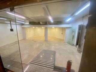 Local commercial  Barcelona - cl consell de cent. Oportunidad! local esquinero en una zona muy centrica