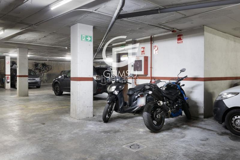 Foto 50f993aa-6be3-4106-b9cb-00220d81266f. Appartamento con parcheggio in Raval Barcelona