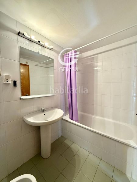 Foto a78dcc87-e8d8-4dbb-a041-f814b934774c. Pis amb calefacció piscina a La Bordeta Barcelona