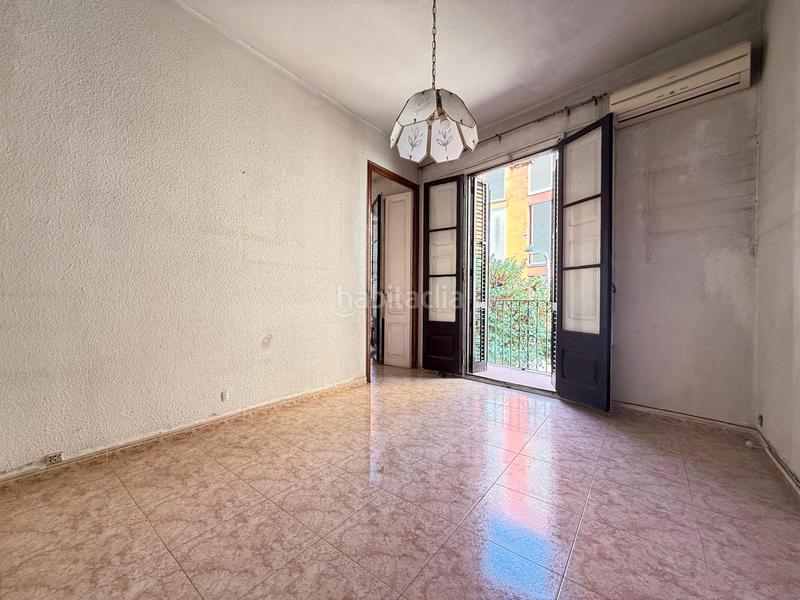 Foto 2fdac3d5-9b64-4a62-bb72-3f081222e688. Piso en Hostafrancs Barcelona