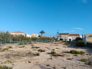Terreny residencial a Santiago de La Ribera. Parcela esquina a 2 calles junto a urbanización san blas