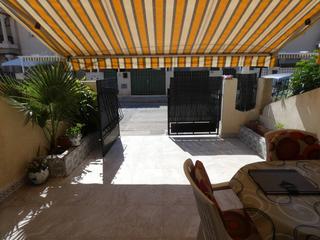 Casa adossada a Los Cuarteros. Dúplex de 3 dormitorios y 2 baños con plaza de garaje.