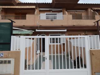 Maison en Los Cuarteros. Dplex 2 dormitorios, 1 bao y 1 aseo con jardn, patio, balcn