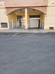 Lloguer Aparcament cotxe a Calle trafalgar 24. Se alquila plaza de garaje a 100 metros del mar