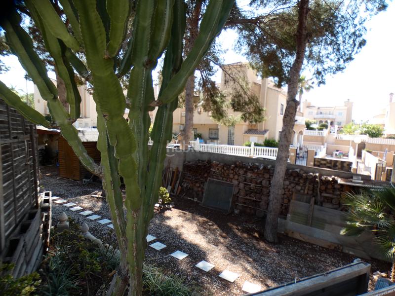 Foto 53b34ce5-7349-4e0d-8a0c-2c688ecf103e. Chalet with pool in Villamartín-Las Filipinas Orihuela