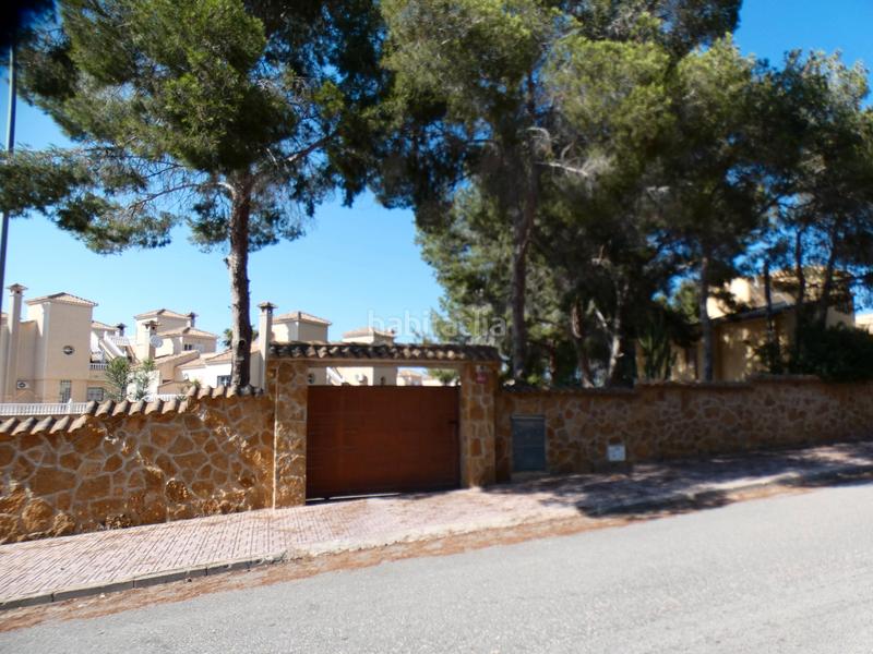 Foto ad0504fe-88f9-42b6-9302-79040b2b0abc. Chalet with pool in Villamartín-Las Filipinas Orihuela