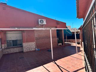 Casa a San Pedro del Pinatar. Planta baja con jardín. san pedro del pinatar
