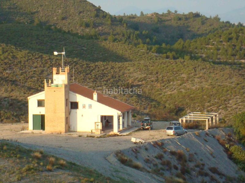 Foto 5e678fcf-a8fe-406e-afe8-b0ae47862e01. Masia amb aparcament a Vélez - Rubio