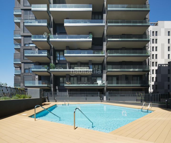 Foto a1401a81-4adc-4fee-bc94-feefde901565. Pis amb piscina a Nou Eixample Sud Tarragona