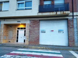 Lloguer Local Comercial  Carrer maria aurèlia capmany. Local en linyola