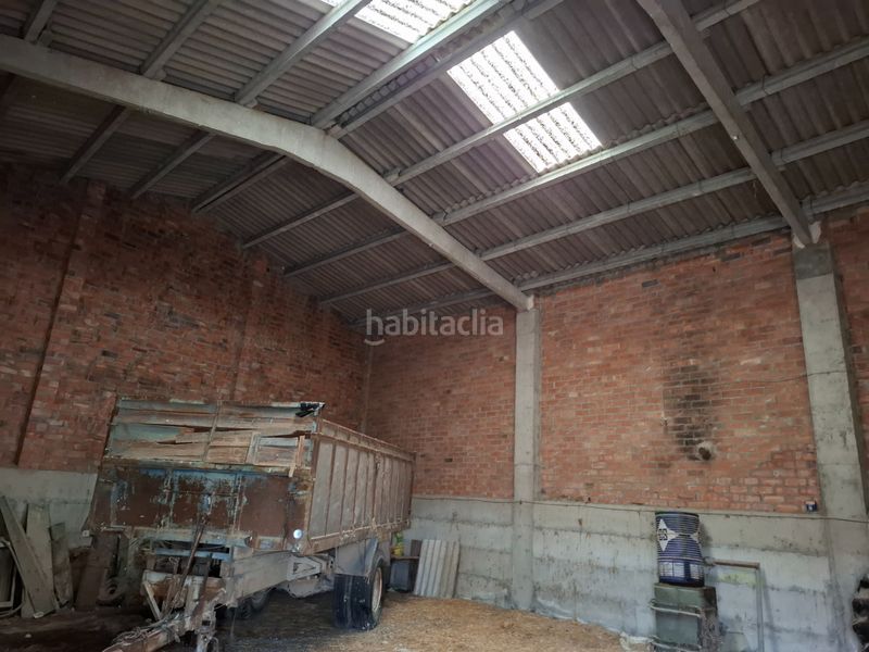 Foto dfd91bff-ce0b-4f4d-ada0-b8f823201713. Capannone industriale in Linyola