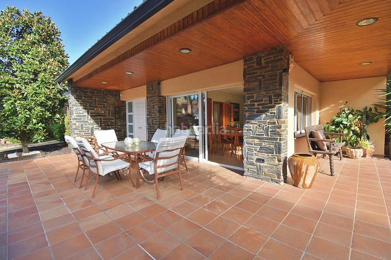 Foto 7ecfe6aa-d6da-46b6-9796-63722e528051. Chalet mit kamin heizung parking pool in Cardedeu