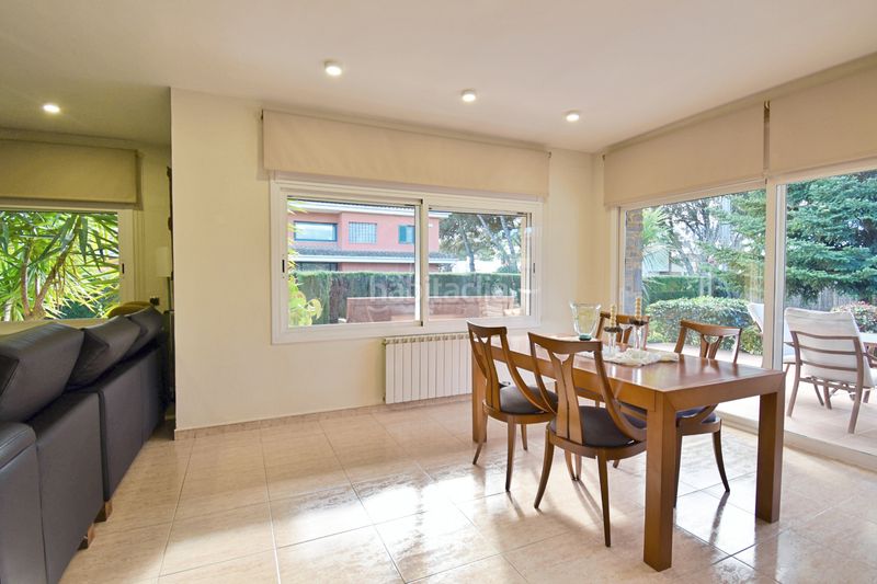 Foto a9babd41-f3f4-48eb-86a0-cd00aa3d40bb. Chalet mit kamin heizung parking pool in Cardedeu