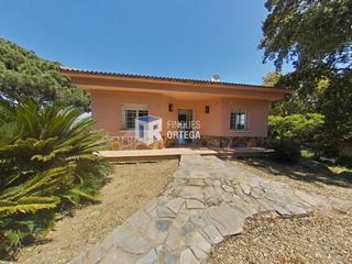 Casa a Roca del Valls (La). Casa reformada con 1000 m2 de parcela en urb. sant carles de la