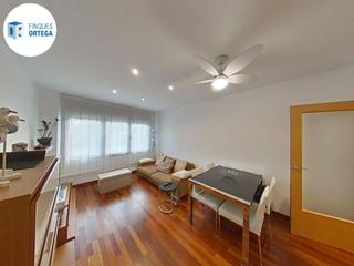 Appartement à Can gili. Planta baja seminueva en granollers