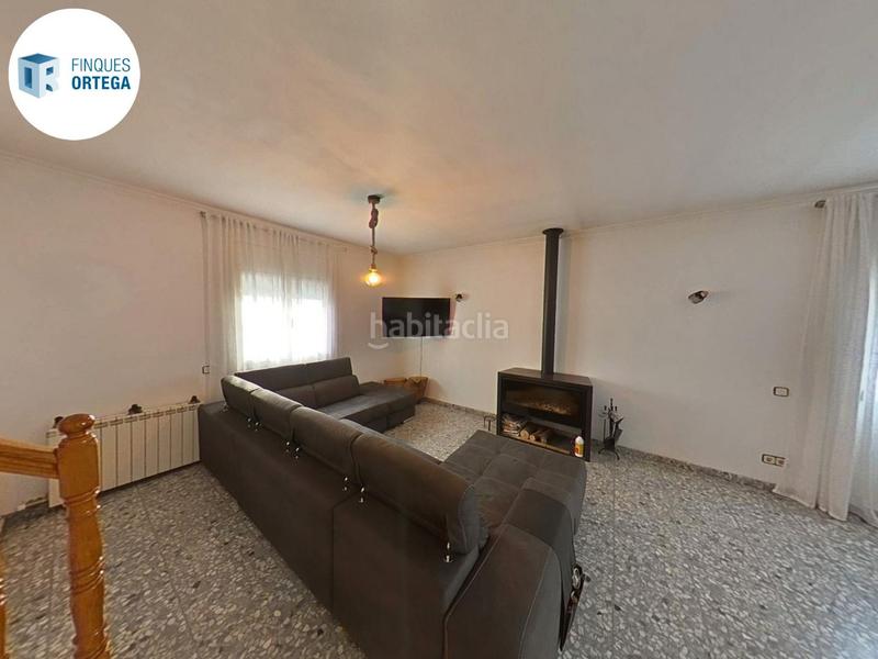 Foto d9c59eb5-3604-4266-b582-72807f8d8837. Haus mit heizung parking in Lliçà d´Amunt