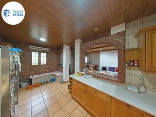 Maison à Lliçà de Vall. Casa de una sola planta en cal estape de lliça de vall