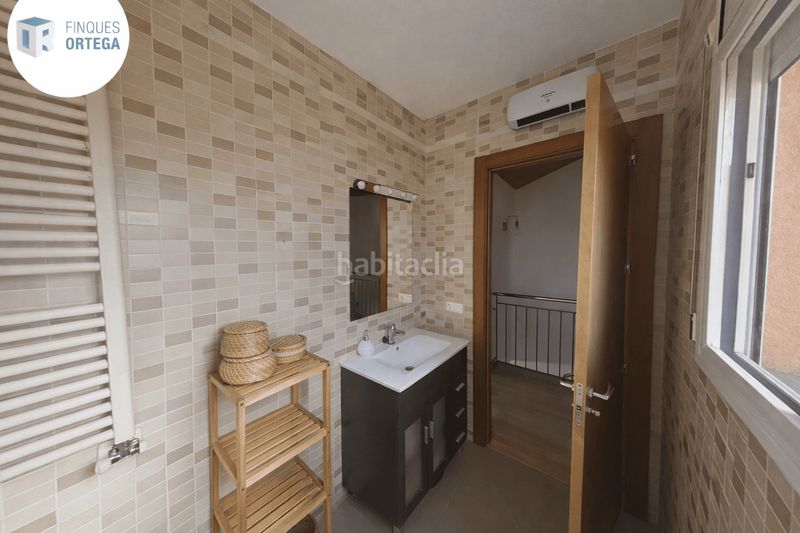 Foto 49c72dd9-be23-4612-8642-82a8a06223a4. Dúplex amb calefacció aparcament a Parets del Vallès