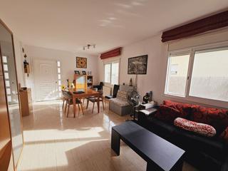 Casa in Bisbal del Penedès (La). Casa en venta en priorato de la bisbal, 3 dormitorios.
